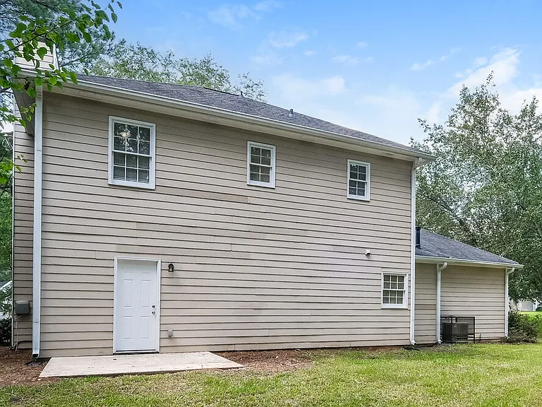 1325 Burning Bush Dr — Photo 17