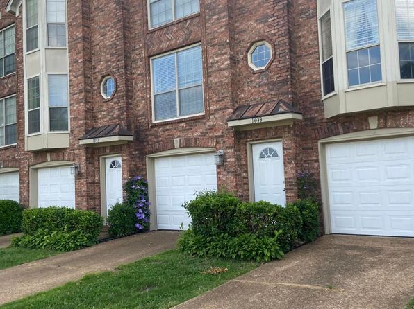 1027 Riley St