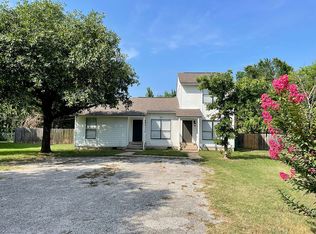 126 Hillside Dr #B, Elgin, TX 78621