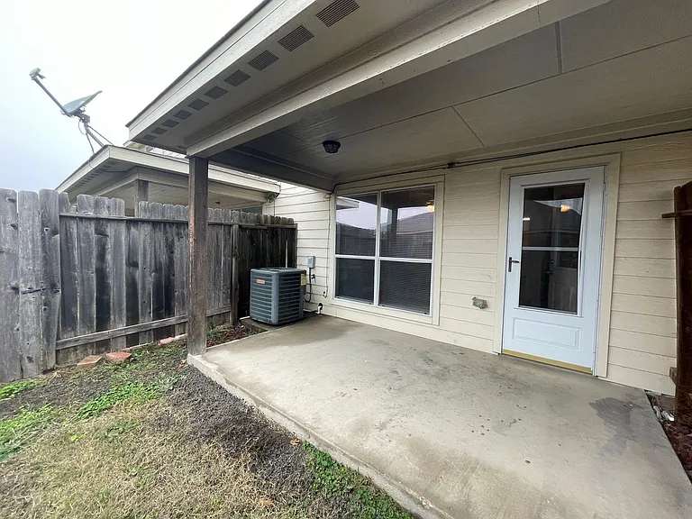 4006 Cambridge Dr — Photo 27