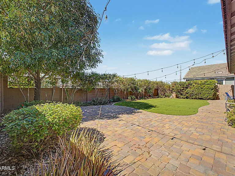 22503 E Calle De Flores — Photo 29