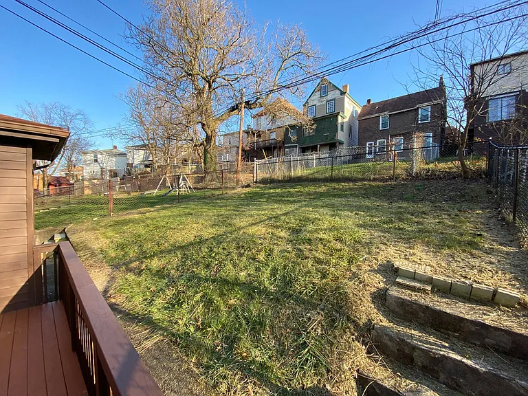 1731 Broadway Ave — Photo 21