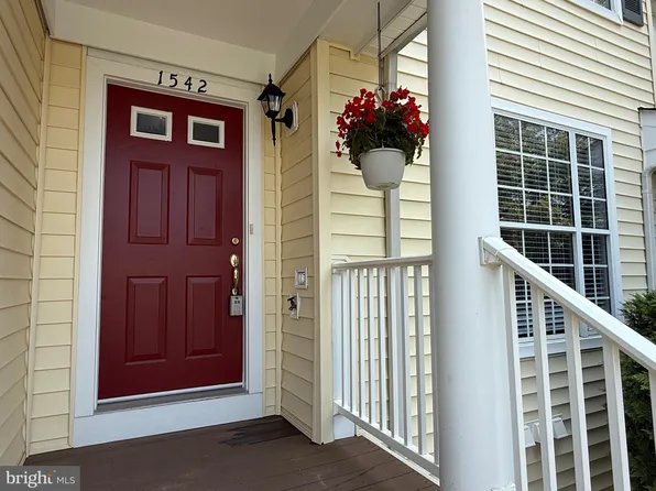 1542 Danewood Ct, Crofton, MD 21114
