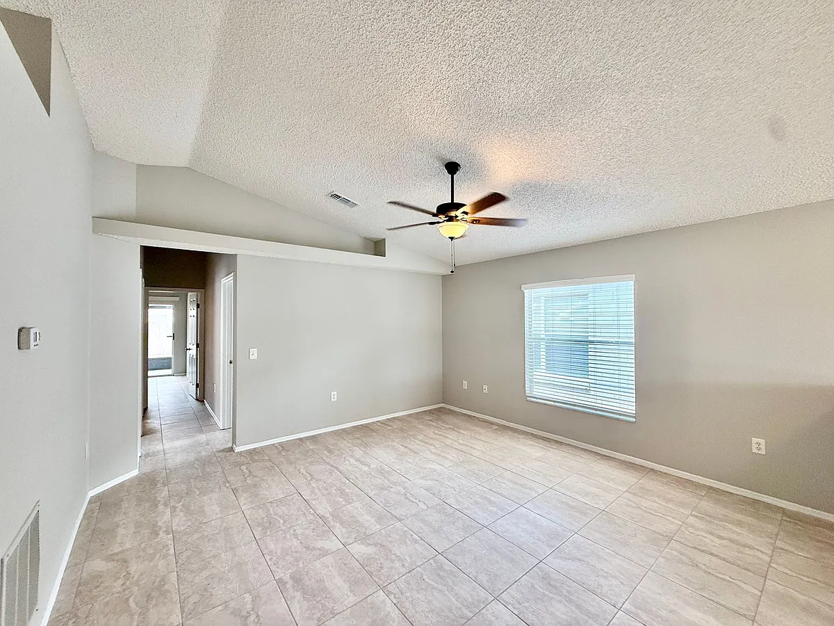 Building Photo - 1114 Isadore Dr