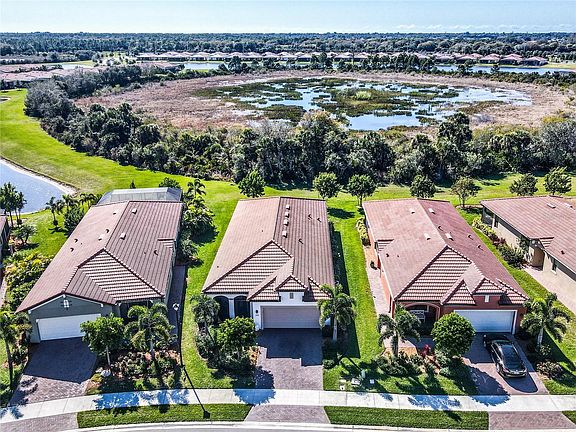 2nd image of 10185 Fiddlewood Dr