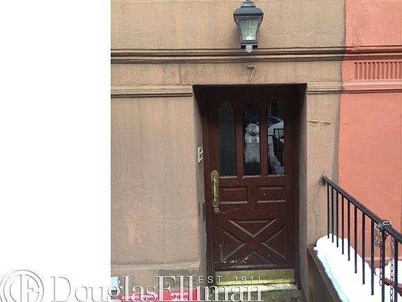 4th image of 7 W 123rd St APT 8