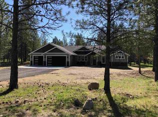 3214 E Elena Ln, Chattaroy, WA 99003