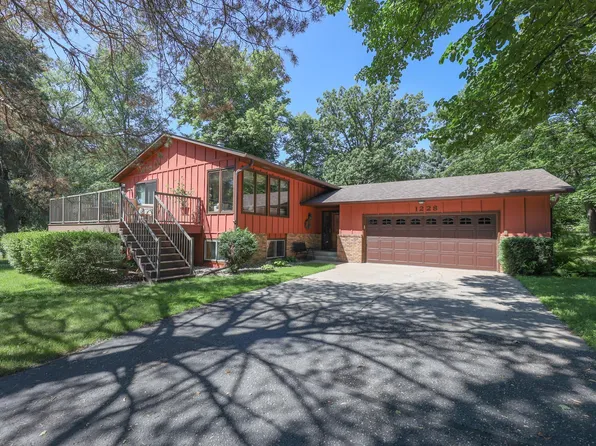1228 Melody Ln SE, Alexandria, MN 56308