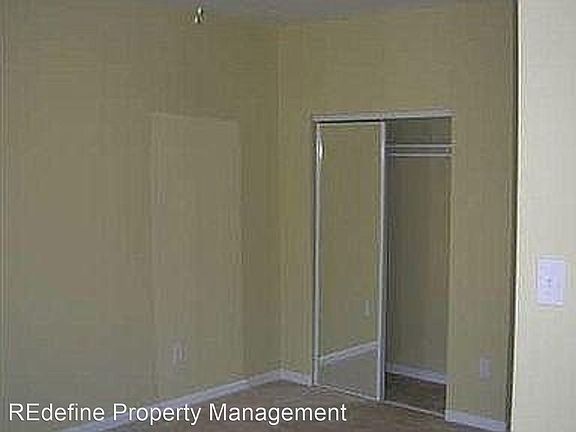 3rd image of 602-604 S Belmont Ave APT 604A