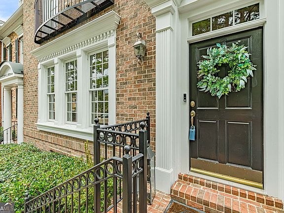 3rd image of 4678 Ivygate Cir SE #8E