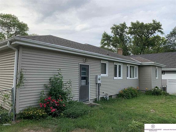5th image of 1421 N Pine St