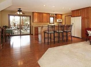 11491 Kensington Dr, Eden Prairie, MN 55347