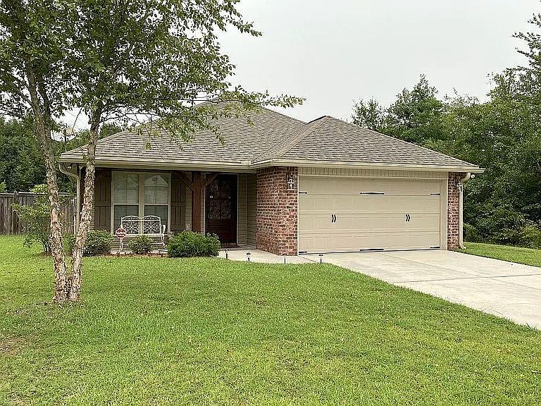1st image of 59 Hawthorne Dr