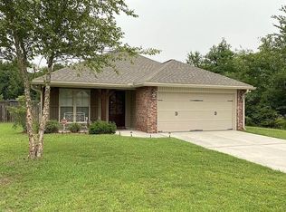59 Hawthorne Dr, Hattiesburg, MS 39402