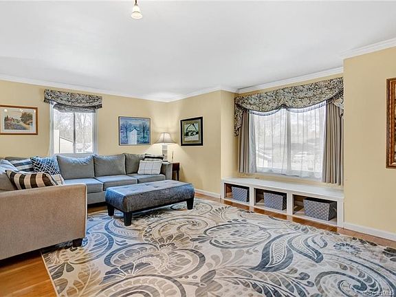 3rd image of 51 Conestoga Way #51
