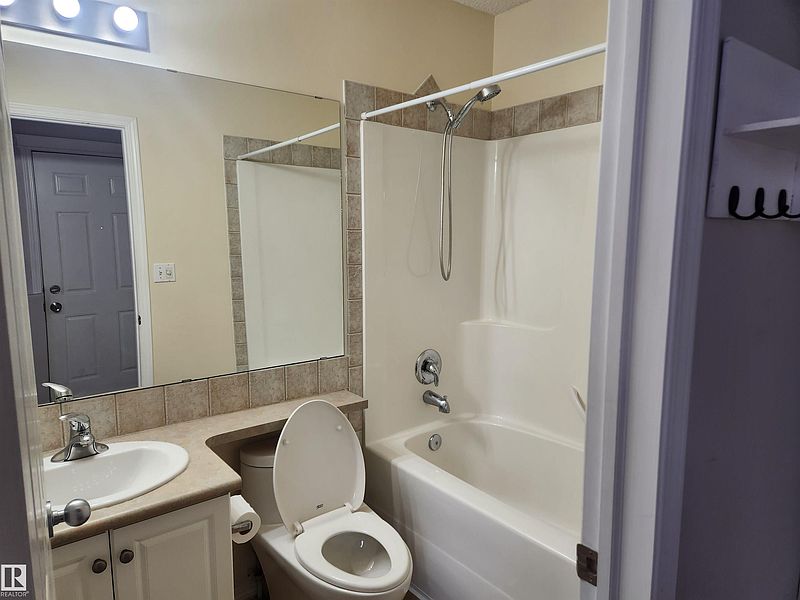 Edmonton House for rent - 4 Bedrooms — photo 15