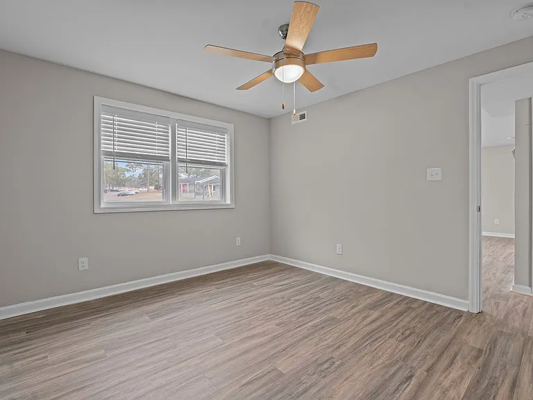 Liberty Point Apartments — Photo 52