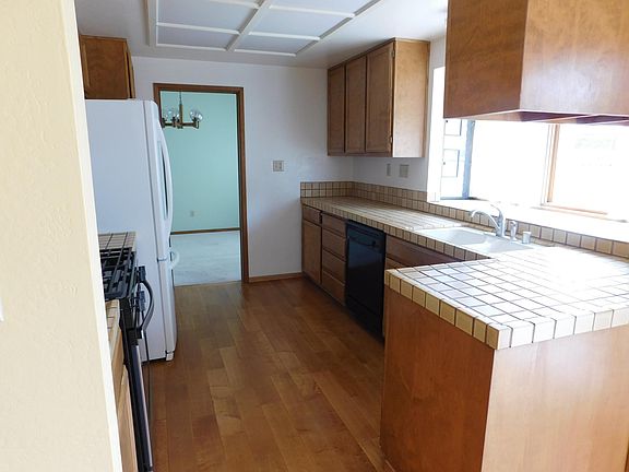 4th image of 304 Granelli Ave