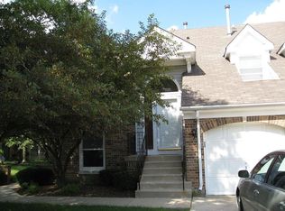 2172 Brandywyn Ln, Buffalo Grove, IL 60089