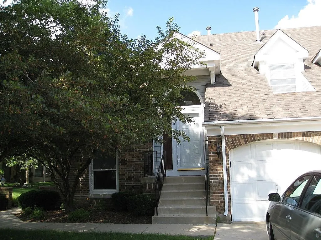 2172 Brandywyn Ln photo 1