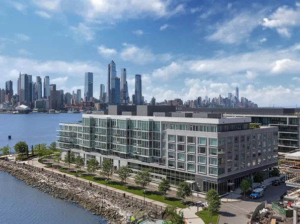 1000 Avenue At Port Imperial image 1 of 36