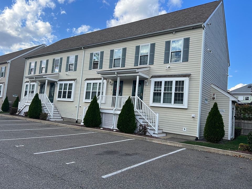 2nd image of 17 Foster St Unit 2