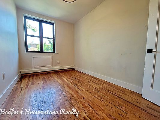 4th image of 943 Herkimer St #2