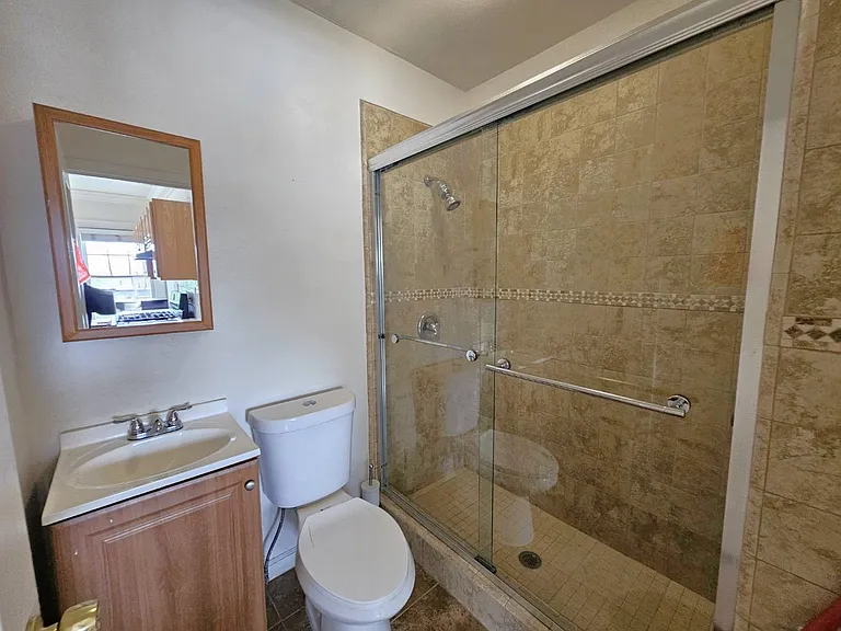 2310 Ellendale Pl #1388-1/2 — Photo 6