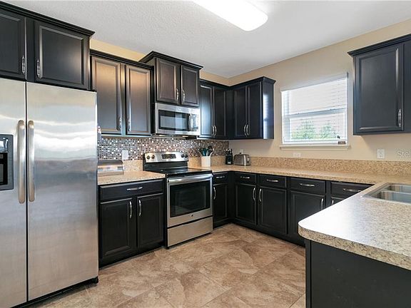 3rd image of 6007 Fallglow Ln