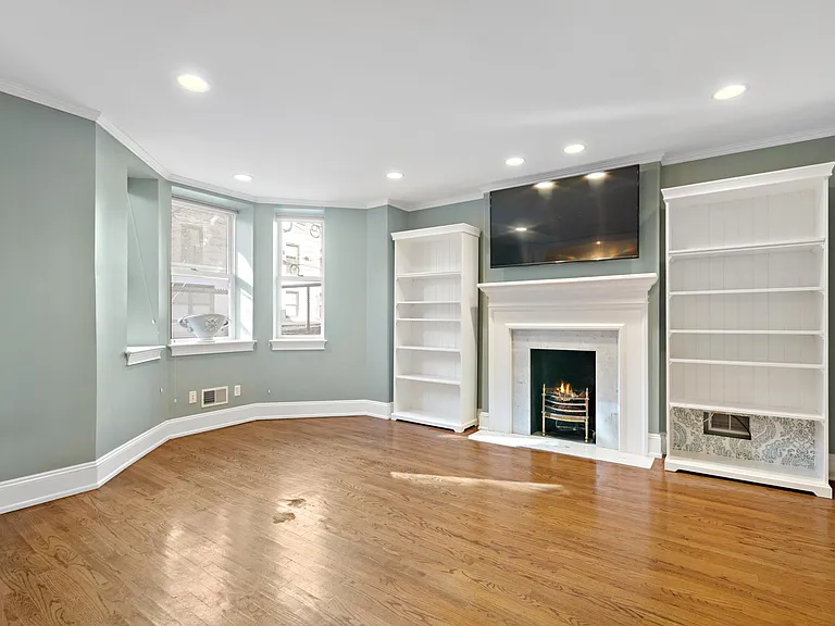 65 10th St #1 — Photo 3