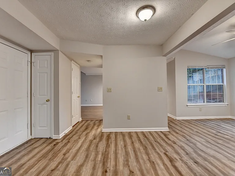 2115 Glynmoore Dr — Photo 15