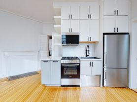 Furnished East Rock Apt- Heat Included! Planters, Laundry in Building, Private Parking Option