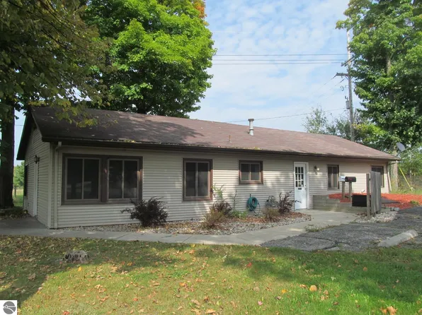 8515 M 115, Cadillac, MI 49601