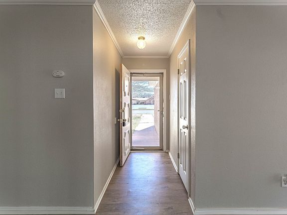 2nd image of 4918 55th St