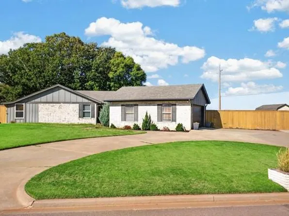 1009 Bowman Ave, Elk City, OK 73644