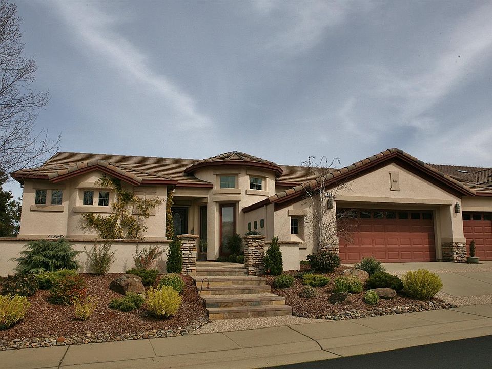 1st image of 820 Yosemite Ct