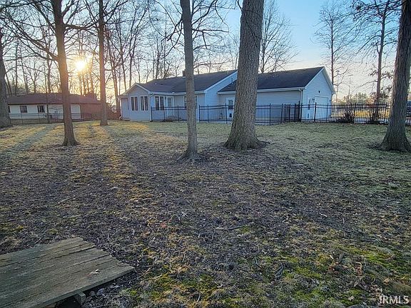 4th image of 301 Oakwood Dr