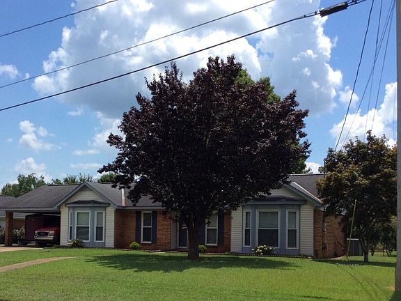 2nd image of 3875 Aspen St