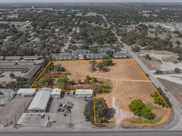 1303 W South Loop, Stephenville, TX 76401