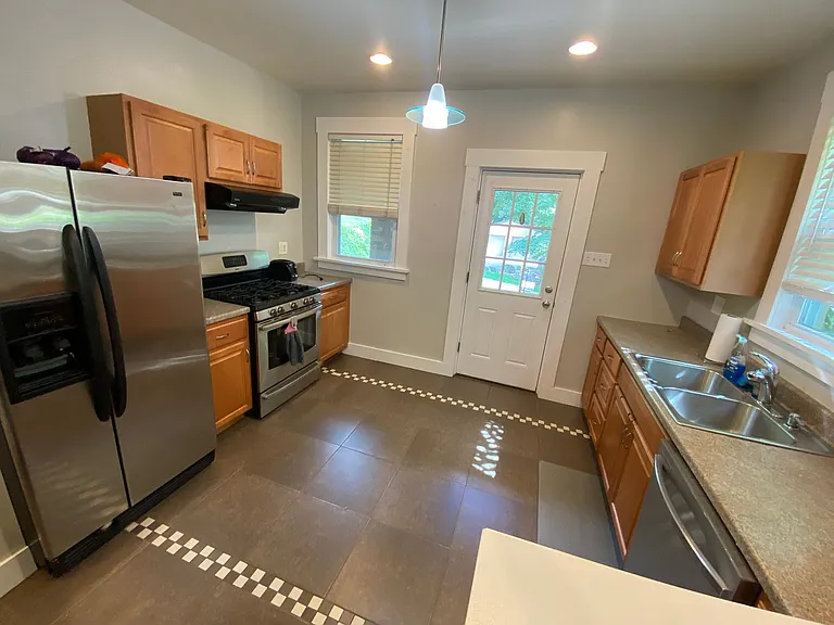 230 Ridge Ave — Photo 3