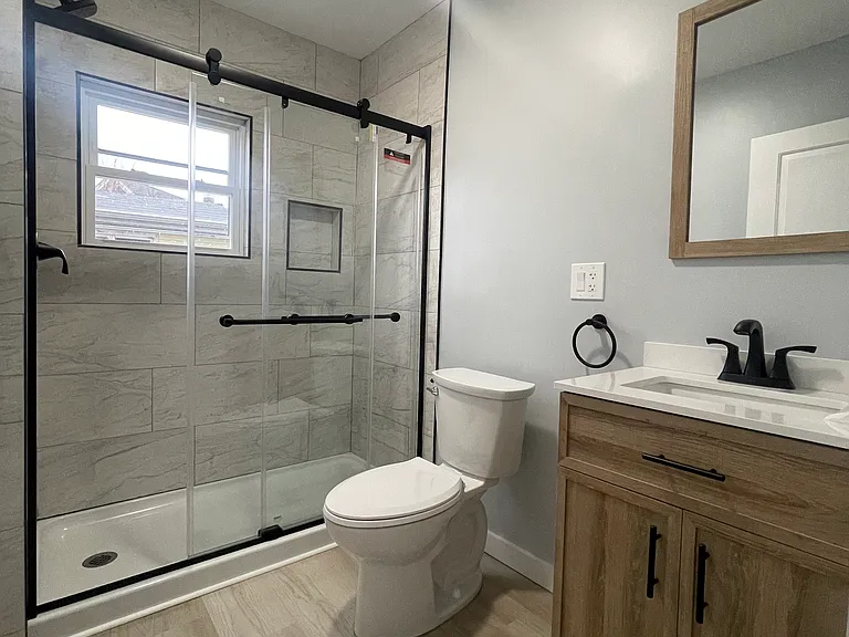 675 Cottage St #2 — Photo 8
