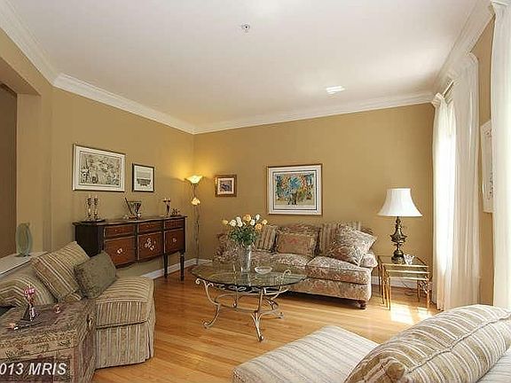 3rd image of 403 Garden View Way