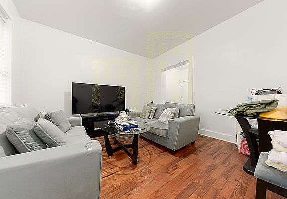 4th image of 401 E 21st St APT B5