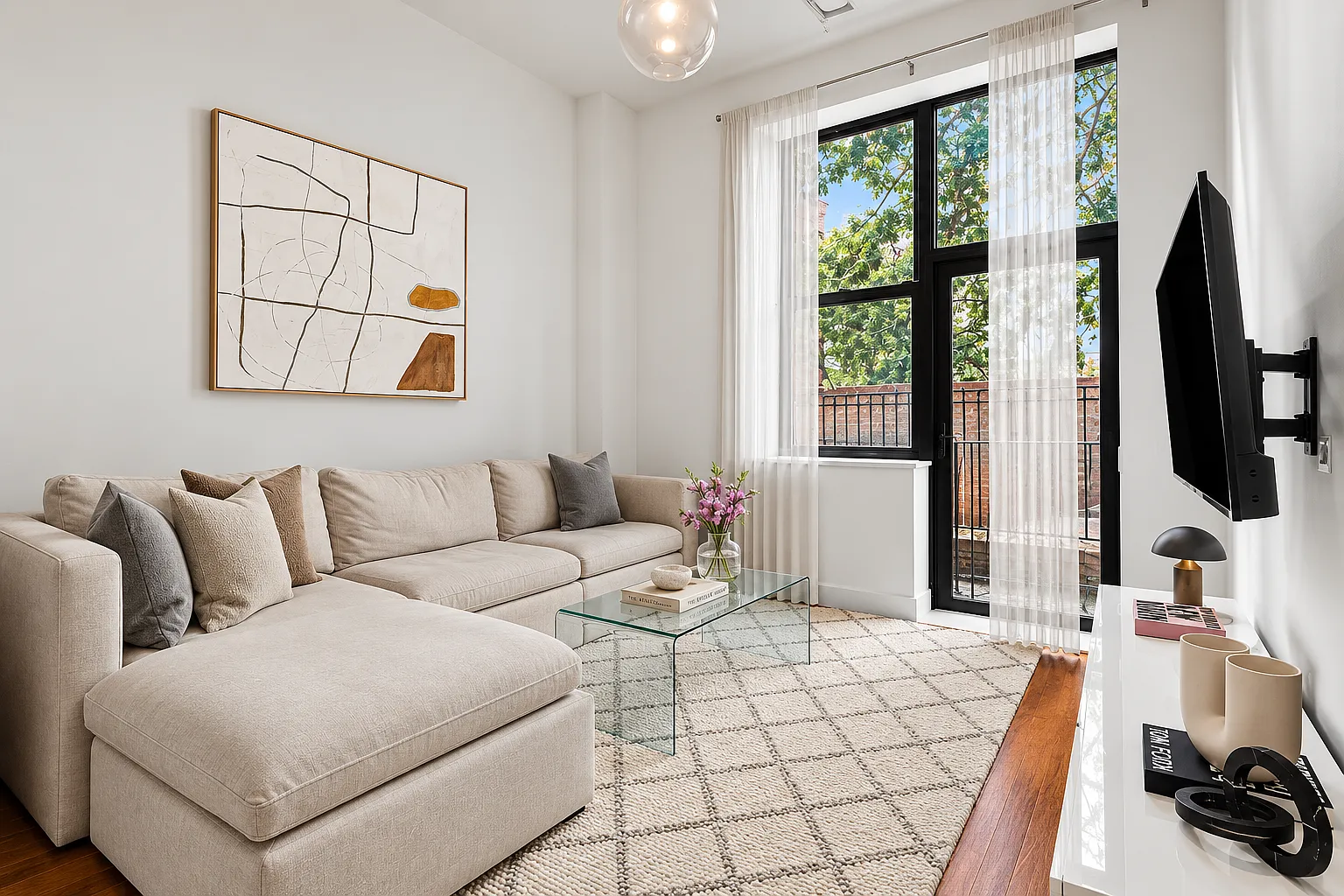 180 Bainbridge St — Photo 1