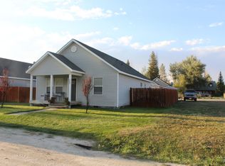 227 E Spruce Ave, Fairfield, ID 83327