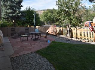 305 1/2 5th Ave #305-1/2, Lyons, CO 80540