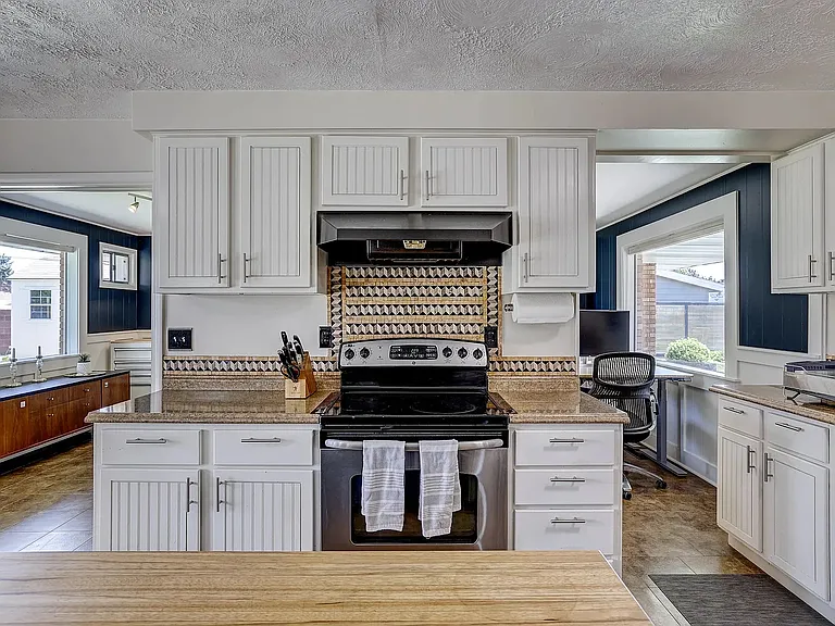 6712 W Hummel Dr — Photo 13