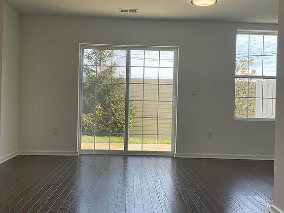 4th image of 304 Prestige Road #2404