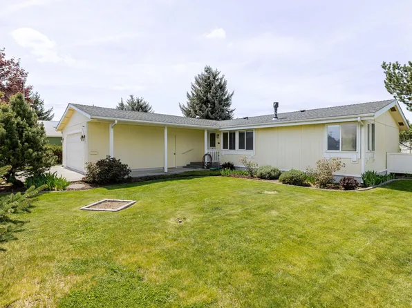 1645 NE 6th St, Redmond, OR 97756