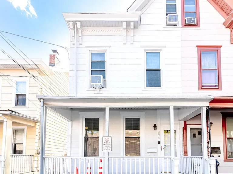 635 Chambers St — Photo 1